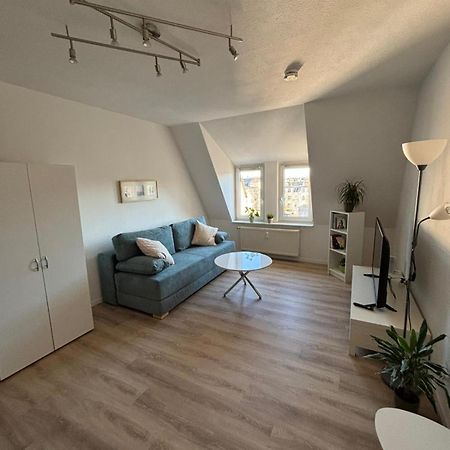 1 Raum Dachgeschosswohnung In Ruhiger Lage Limabach - Oberfrohna Buitenkant foto