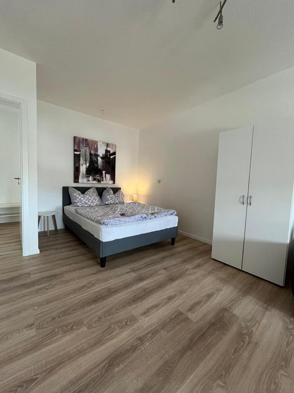 1 Raum Dachgeschosswohnung In Ruhiger Lage Limabach - Oberfrohna Buitenkant foto