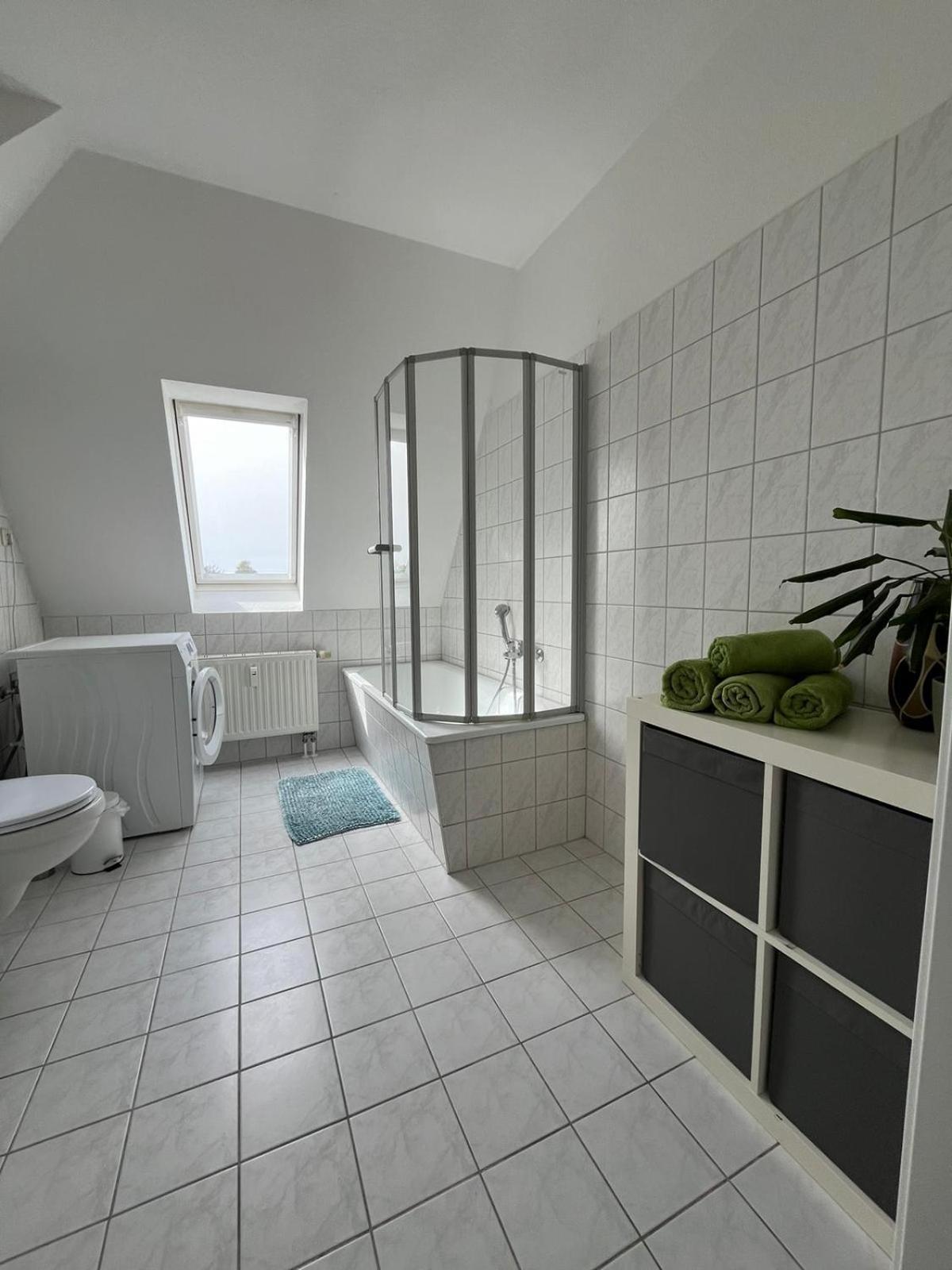 1 Raum Dachgeschosswohnung In Ruhiger Lage Limabach - Oberfrohna Buitenkant foto