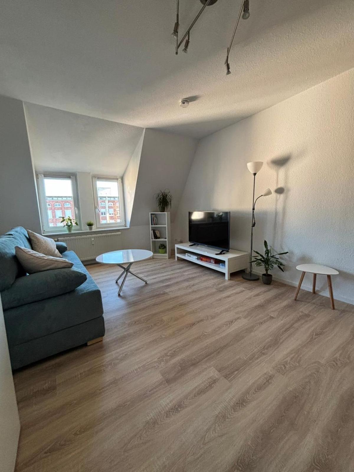 1 Raum Dachgeschosswohnung In Ruhiger Lage Limabach - Oberfrohna Buitenkant foto